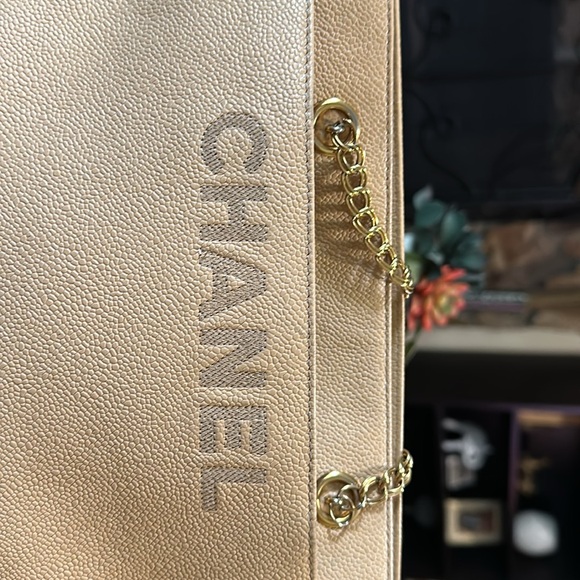 CHANEL Gold Shoulder Bag - Picture 14 of 14